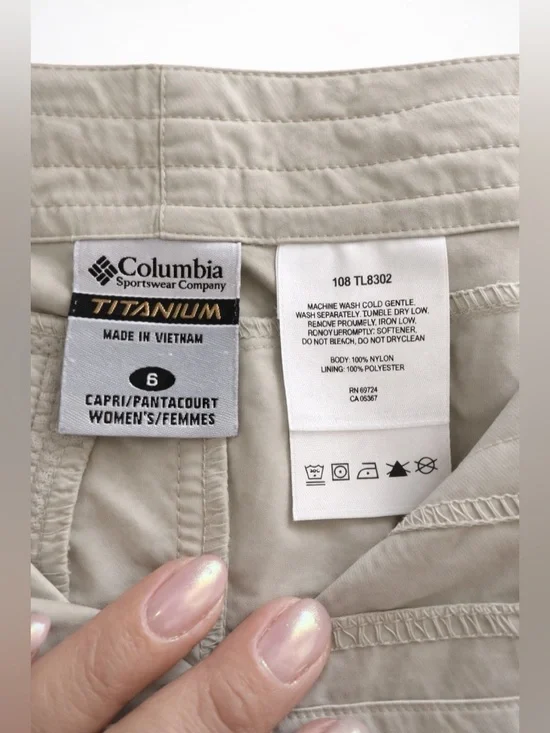 Columbia Titanium Capri- Light Hiking Outdoor Nylon Material- Packable- Size: 6 - Picture 5 of 6